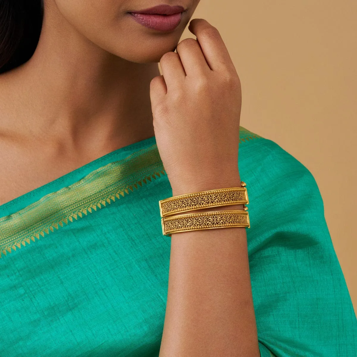 Antique Bangle 167507