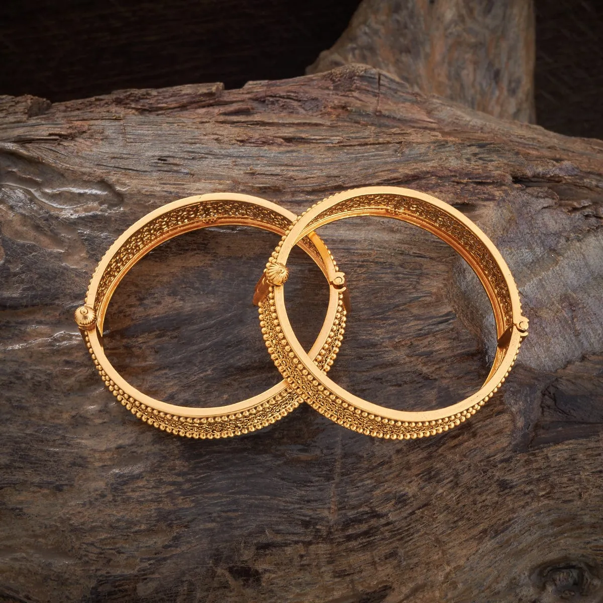Antique Bangle 167507