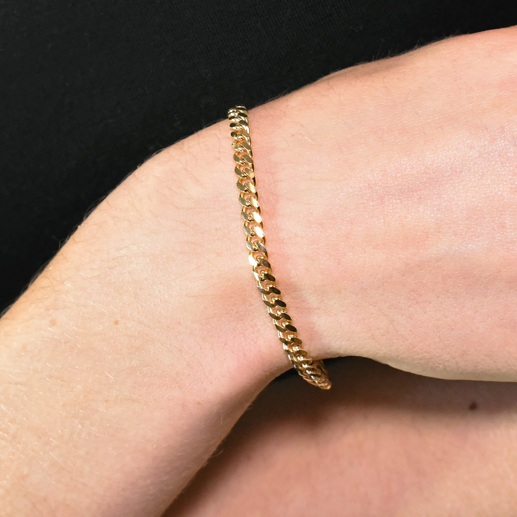 Cuban Link Chain bracelet in Yellow Gold