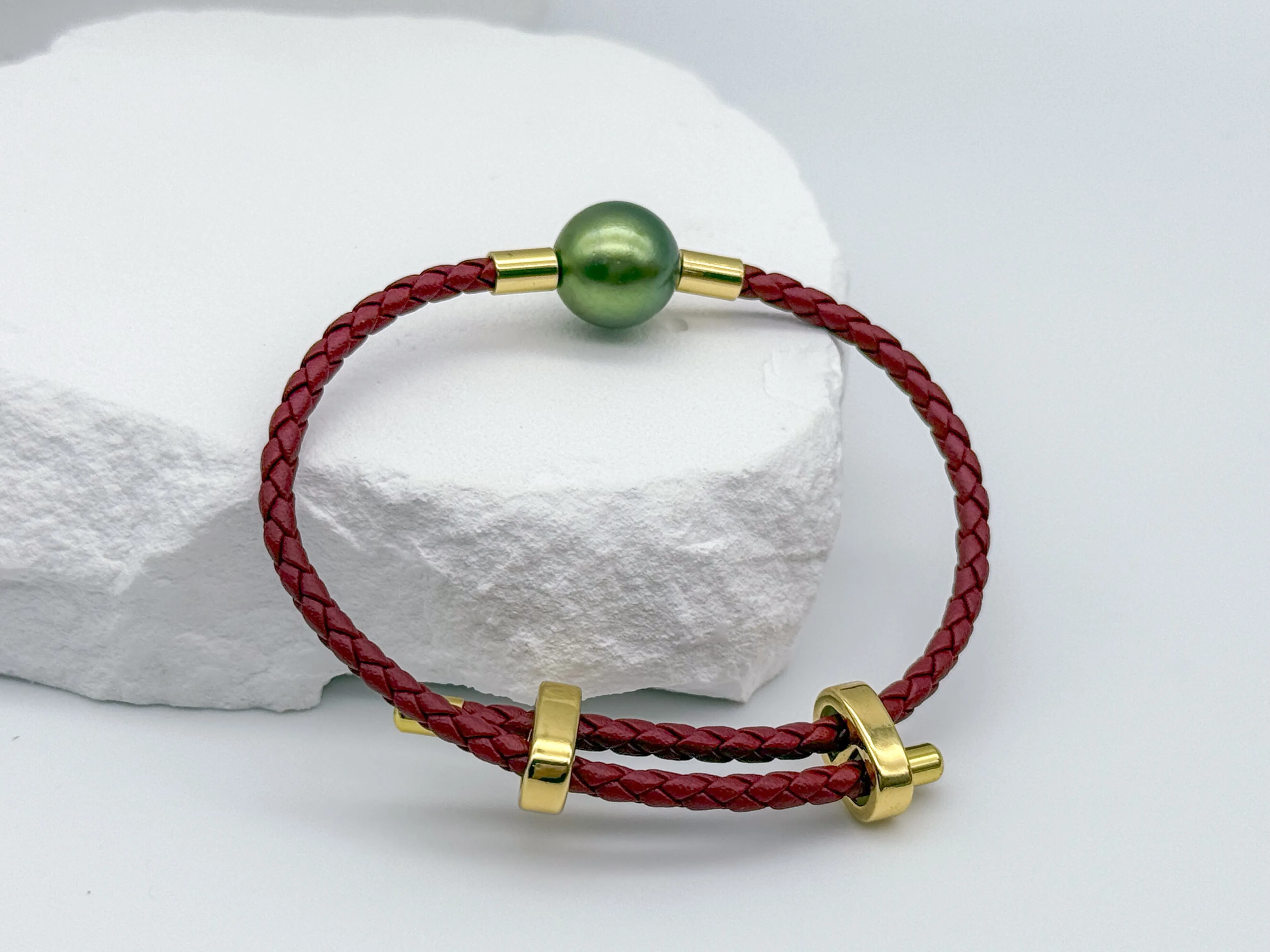 South Pearl Leather Bracelet