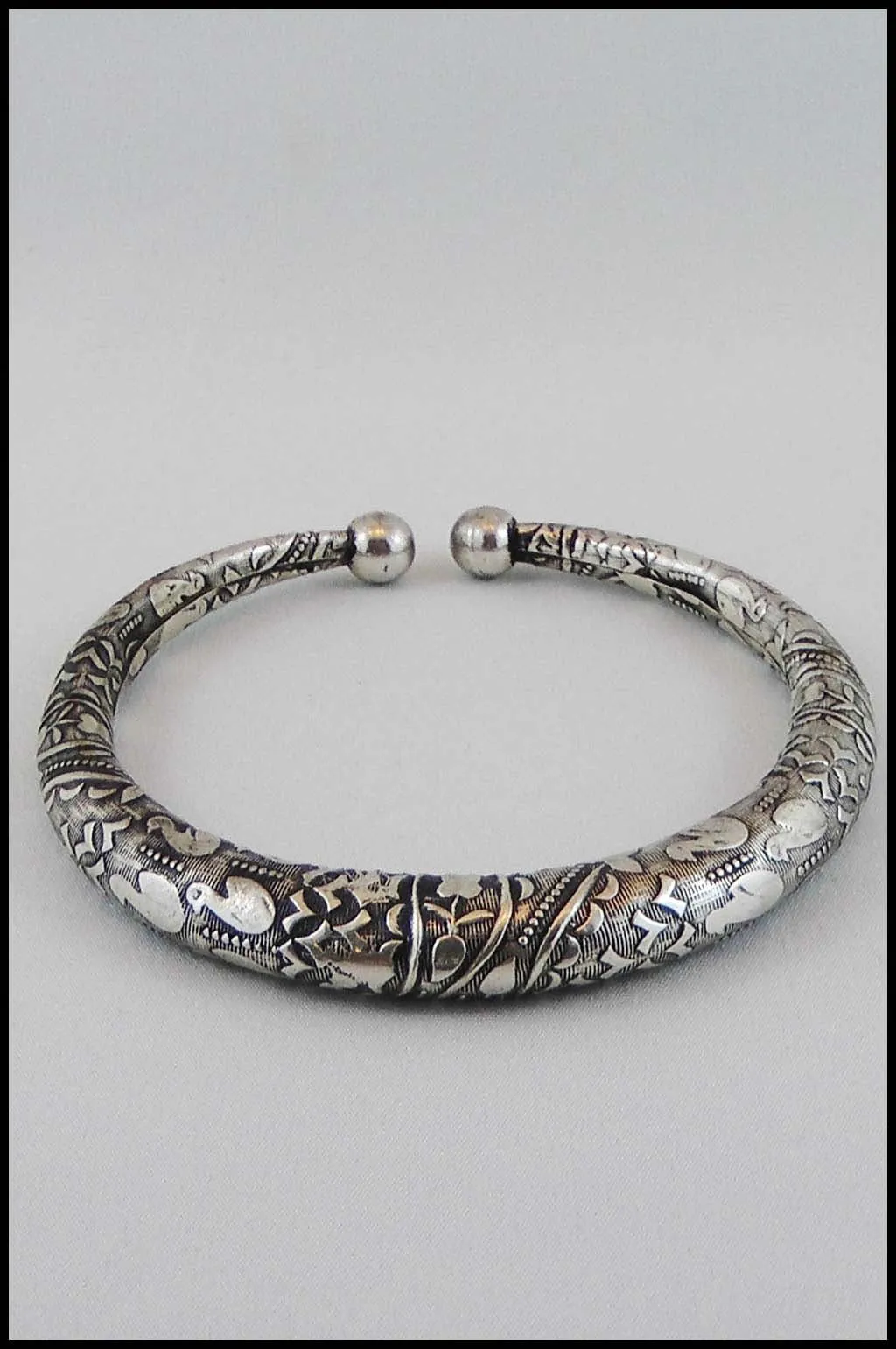 Vintage Embossed Silver Color Metal Bangle